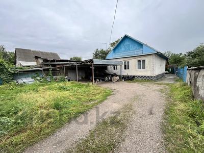 Продажа домов и дачи в Алматинской обл.: Отдельный дом · 4 комнаты · 120 м² · 11.3 сот., Абая — Медеубекова за 38 млн 〒 Отдельный дом · 4 комнаты · 120 м² · 11.3 сот., Абая — Медеубекова за 38 млн 〒 в Абае