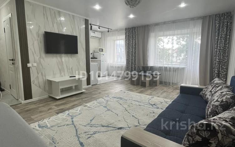 2-комнатная квартира · 44 м² · 3/4 этаж, Уранхаева 59 — Ч Валиханова за 15 000 ₸ в Семее — фото 2