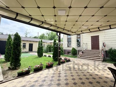 Отдельный дом · 7 комнат · 310 м² · 9.8 сот., мкр Улжан-1, Куренкулак 10 — Сулу тобе за 165 млн ₸ в Алматы, Алатауский р-н