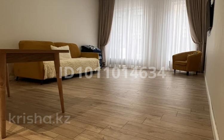 2-комнатная квартира · 61.7 м² · 2/4 этаж, Мкр. Ак Шагала 6 за 390 000 ₸ в Атырау — фото 4