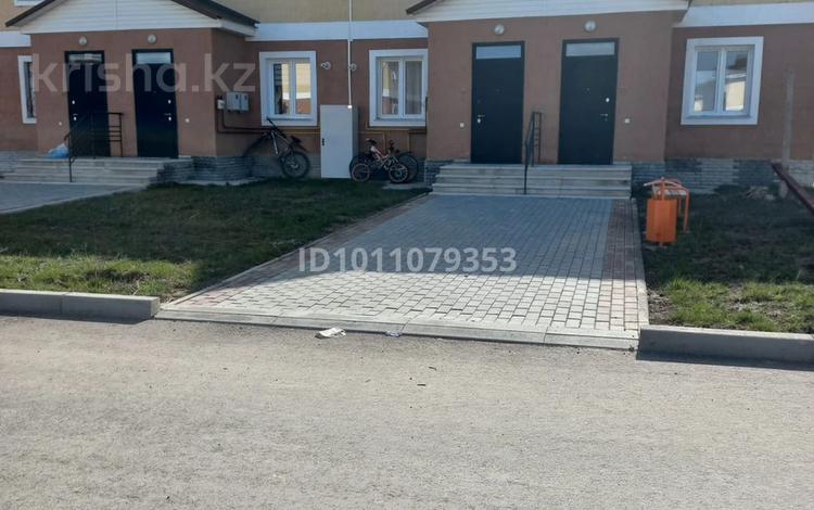 3-бөлмелі пәтер · 70 м², Коттеджный городок Өмірзақ — Авторынок Барыс, бағасы: 25 млн ₸ в Каскелене — фото 11