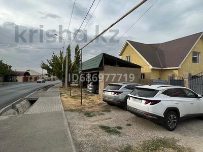 Отдельный дом · 6 комнат · 180 м² · помесячно, мкр Самал-1, Самал-1 Б.Момышулы 198 — Рынок Самал за 250 000 〒 в Шымкенте, Абайский р-н