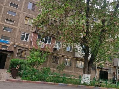 2-бөлмелі пәтер · 48 м², 11-й микрорайон, 11-й микрорайон 95 — орын бай акына, бағасы: 17 млн ₸ в Шымкенте, Енбекшинский р-н