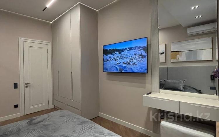 3-комнатная квартира · 80 м² · 12/18 этаж, Аль-Фараби 41 за 750 000 ₸ в Алматы, Бостандыкский р-н — фото 2