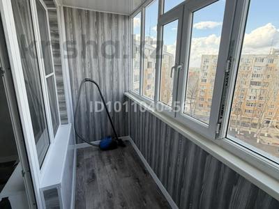 2-комнатная квартира · 52 м² · 8/9 этаж, 4 микрорайон 34 за 20 млн 〒 в Аксае