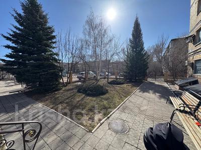 4-комнатная квартира · 150 м² · 3/5 этаж, Ерубаева 50/2 — Т.д. Азат за 800 000 〒 в Караганде, Казыбек би р-н