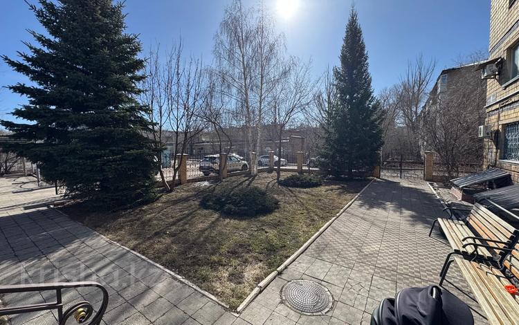 4-комнатная квартира · 150 м² · 3/5 этаж, Ерубаева 50/2 — Т.д. Азат за 800 000 〒 в Караганде, Казыбек би р-н — фото 2