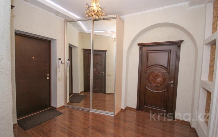 3-комнатная квартира, 142 м², 9/21 этаж, Аль-Фараби 21 за 133.5 млн 〒 в Алматы, Медеуский р-н — фото 51