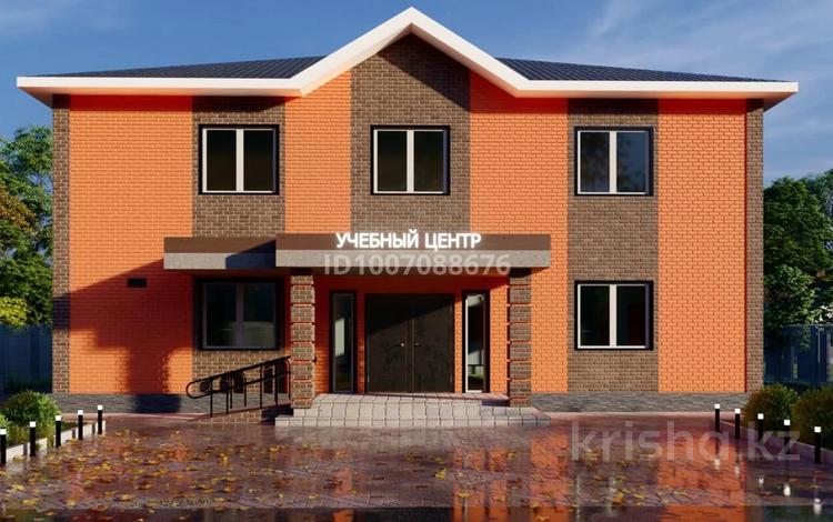 Медцентры и аптеки, образование, развлечения, конференц-залы, кабинеты и рабочие места, студии · 450 м² за 1.5 млн 〒 в Актобе, мкр. Алтын орда — фото 2