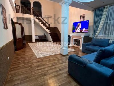 Отдельный дом · 10 комнат · 550 м² · 8 сот., мкр Атырау, Куат тулеков 45 за 80 млн 〒