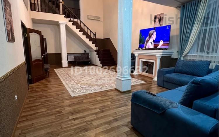 Отдельный дом · 10 комнат · 550 м² · 8 сот., мкр Атырау, Куат тулеков 45 за 70 млн 〒 — фото 2