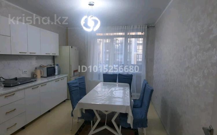 2-бөлмелі пәтер · 63 м² · 8/10 қабат, Шұғыла ш/а. 340/33, бағасы: 300 000 ₸ в Алматы, Наурызбайский р-н — фото 2