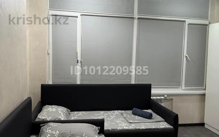 1-бөлмелі пәтер · 30 м² · 1/4 қабат, Просп. Турара Рыскулова 103/21, бағасы: 10 000 ₸ в Алматы, Алатауский р-н — фото 2