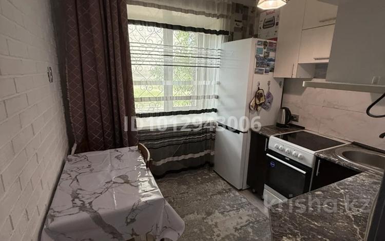1-бөлмелі пәтер · 30 м² · 1/5 қабат, Микояна 12, бағасы: 150 000 ₸ в Усть-Каменогорске — фото 2