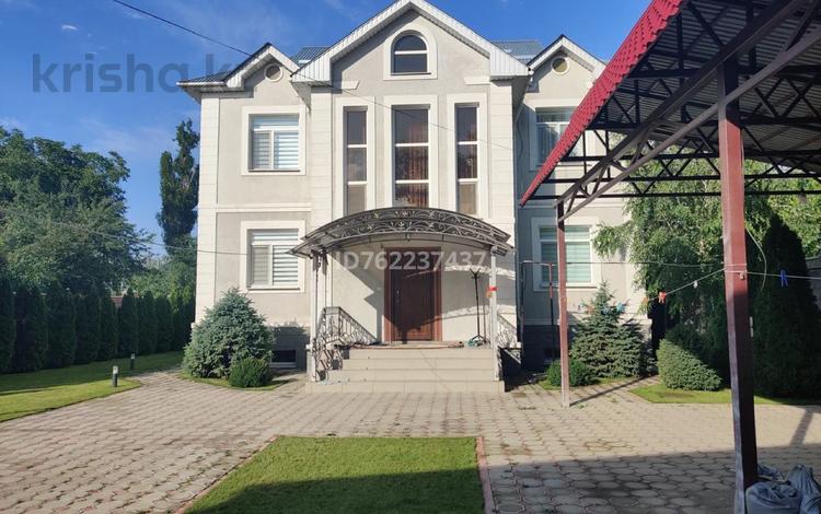 Свободное назначение, офисы, магазины и бутики, склады, салоны красоты, бани, гостиницы и зоны отдыха, фитнес и спорт, медцентры и аптеки, образование, развлечения, конференц-залы, кабинеты и рабочие места, студии · 300 м² за 1 млн ₸ в Таразе — фото 2