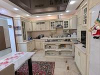 Жеке үй · 6 бөлме · 370 м² · , Жаңа қала ш/а., Печугина — Улица Пичугина / Улица Гоголя, бағасы: 118 млн ₸ в Караганде, Казыбек би р-н