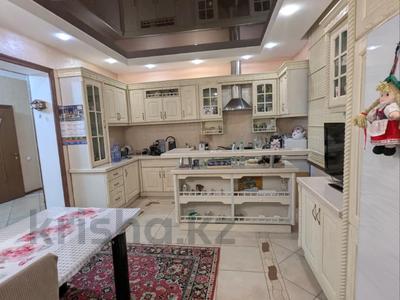 Жеке үй · 6 бөлме · 370 м² · 5 жүзд., Жаңа қала ш/а., Печугина — Улица Пичугина / Улица Гоголя, бағасы: 115 млн ₸ в Караганде, Казыбек би р-н