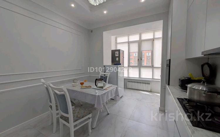 3-комнатная квартира · 100 м² · 3/9 этаж, мкр. Алтын орда, Мангилик Ел 32 за 50 млн ₸ в Актобе — фото 2