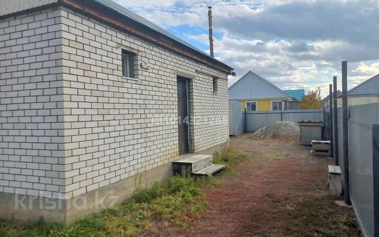 Отдельный дом · 2 комнаты · 50.5 м² · 4 сот., Кейкы батыра 22 за 16 млн ₸ в Уральске — фото 2