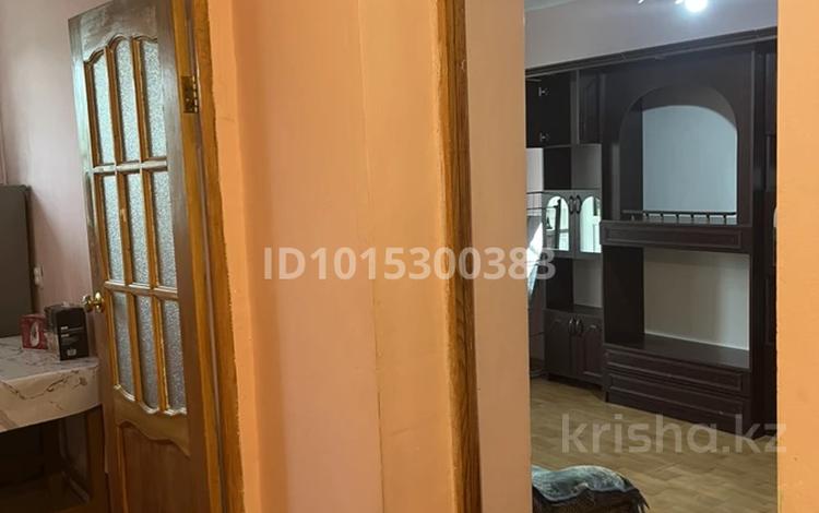 1-бөлмелі пәтер · 45 м² · 4/5 қабат, Рахимова 47 — Рахимова - Ұлбике ақын, бағасы: 100 000 ₸ в Таразе — фото 2