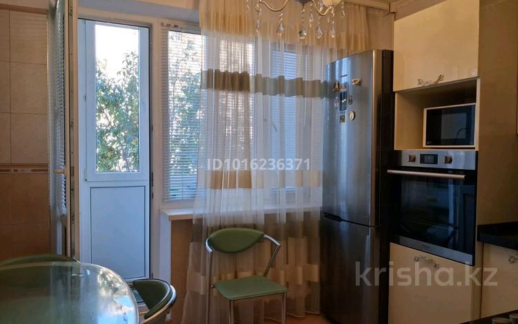 2-комнатная квартира · 52.5 м² · 3/5 этаж, Авангард 4 мкр 18 за 180 000 ₸ в Атырау, мкр Авангард-4 — фото 2