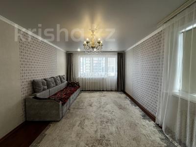 2-комнатная квартира · 64 м² · 11/22 этаж, Тауелсиздик 34/1 — Пересечение улицы Тауелсиздик и Бауыржан Момушылы за 33 млн ₸ в Астане, Алматы р-н