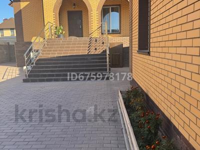 Отдельный дом · 5 комнат · 265 м² · 10 сот., мкр Юго-Восток, Жанторе Абишева 30 за 110 млн 〒 в Караганде, Казыбек би р-н