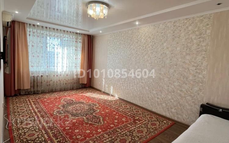 3-комнатная квартира · 64.2 м² · 6/9 этаж, мкр Северо-Восток 37 за 20.5 млн ₸ в Уральске — фото 2