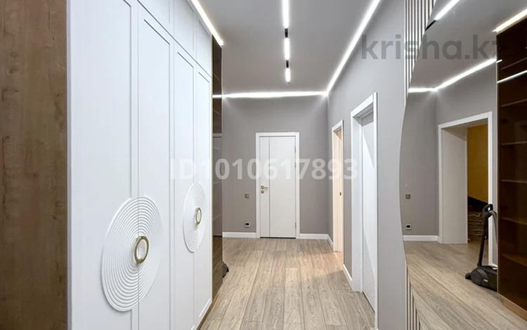 2-бөлмелі пәтер · 99.7 м² · 2/9 қабат, Достоевского 174а, бағасы: 65 млн ₸ в Семее — фото 2