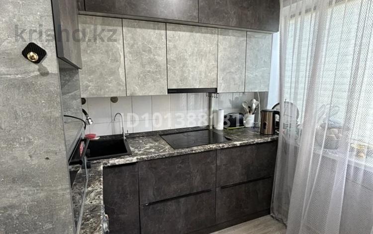 3-комнатная квартира · 68.5 м² · 3/9 этаж, мкр Юго-Восток, 29й микрорайон 19 — район Каргу Университетская улица за 25 млн ₸ в Караганде, Казыбек би р-н — фото 2