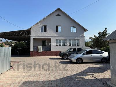 Жеке үй · 10 бөлме · 385 м² · 10.5 сот., мкр Акбулак, Шагирова 5, бағасы: 110 млн ₸ в Алматы, Алатауский р-н