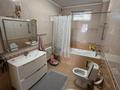 Жеке үй · 10 бөлме · 385 м² · 10.5 сот., мкр Акбулак, Шагирова 5, бағасы: 110 млн ₸ в Алматы, Алатауский р-н — фото 25