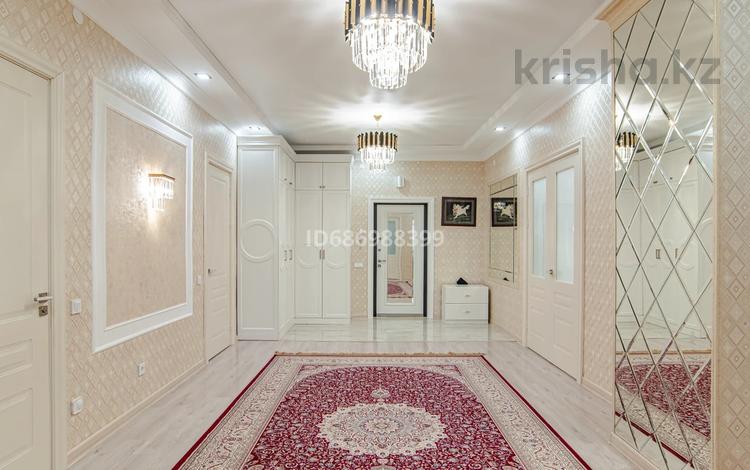 4-комнатная квартира, 220 м², 6/12 этаж, Нажимеденова за 110 млн 〒 в Астане, Алматы р-н — фото 2