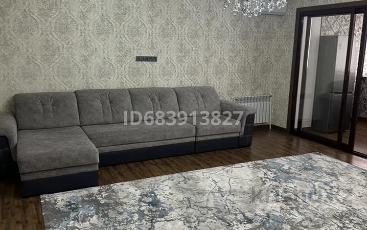 2-бөлмелі пәтер · 65 м² · 3/5 қабат, Казыбек би 108 30, бағасы: 250 000 ₸ в Таразе — фото 2