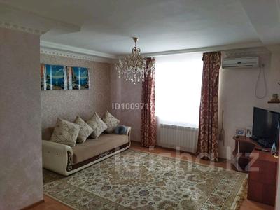 2-бөлмелі пәтер · 60 м² · 4/6 қабат, Ауезова 25, бағасы: 25 млн ₸ в Атырау, мкр Жилгородок