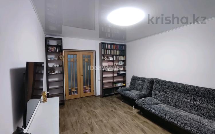 3-комнатная квартира, 60 м², 2/5 этаж помесячно, Морозова 76