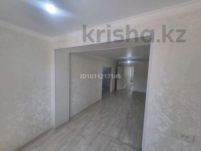 2-комнатная квартира · 57 м² · 1 этаж, Толе би — Ориентир магазин Камал за 15 млн 〒 в Ленгере