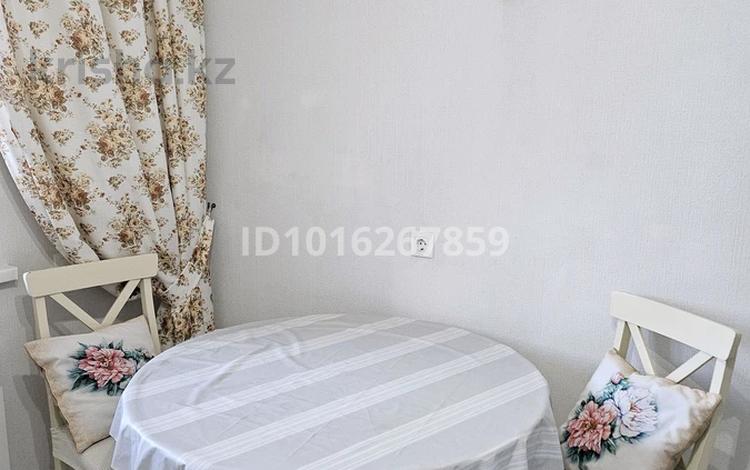 1-комнатная квартира · 40 м² · 3/7 этаж, Александр Бараев 18/1 — Дом стоит на пересечении улиц Бараева и Валиханова за 250 000 ₸ в Астане, р-н Байконур — фото 2