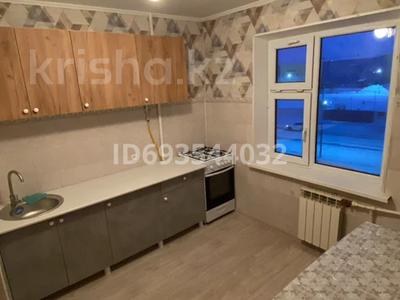 2-бөлмелі пәтер, 52 м², 3/9 қабат ай сайын, мкр 11 33 — Аз-Наурыз 10, бағасы: 140 000 〒 в Актобе, мкр 11