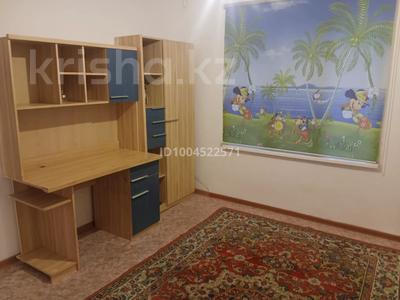 2-комнатная квартира · 68 м² · 1/5 этаж, 5 микрорайон 10 — Избасова - Сыдиыкулы за 10 млн 〒 в Кульсары