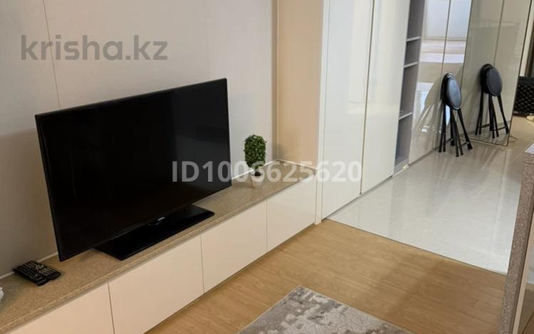 1-комнатная квартира · 43 м² · 13/27 этаж, Кошкарбаева 10/1 за 300 000 ₸ в Астане, Сарайшык р-н — фото 32