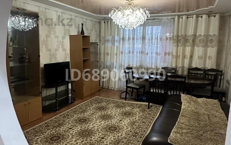 3-комнатная квартира, 72 м², 7/9 этаж помесячно, мкр Юго-Восток, 30й микрорайон 7 — Гапеева 7