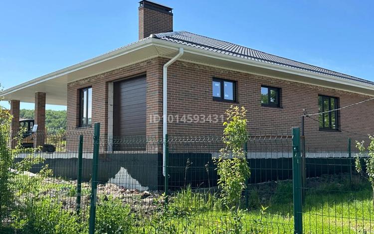 Отдельный дом · 4 комнаты · 160 м² · 12 сот., Азовская за 70 млн ₸ в Краснодаре — фото 2