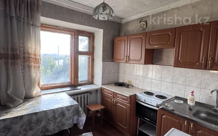 2-бөлмелі пәтер · 44.4 м² · 5/5 қабат, Абая — Центр, бағасы: 14.4 млн ₸ в Семее — фото 12