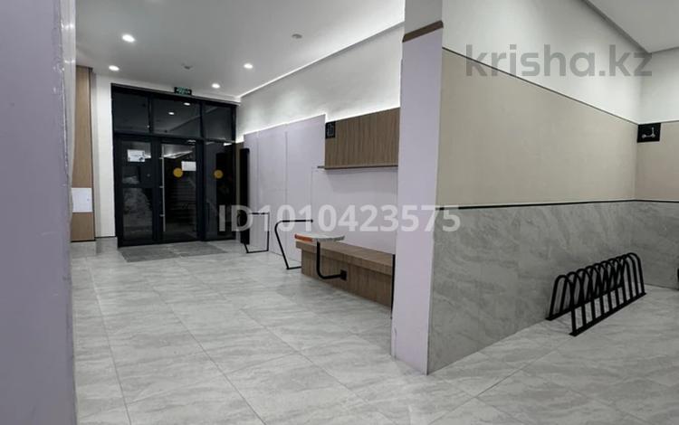 1-комнатная квартира · 40 м² · 9/12 этаж, Толе Би 290/1 за 290 000 〒 в Алматы, Алмалинский р-н — фото 2