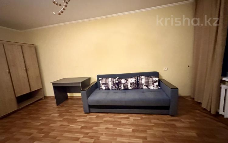 1-комнатная квартира, 31 м², 1/5 этаж, мкр Алмагуль, Си Синхая 10