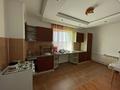 2-бөлмелі пәтер · 98 м² · 5/9 қабат, Муканова 1А, бағасы: 33 млн ₸ в Атырау, мкр Жилгородок — фото 5