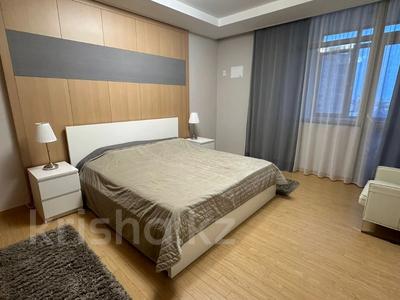 3-комнатная квартира, 140 м² помесячно, Кошкарбаева 8 за 500 000 〒 в Астане, Алматы р-н