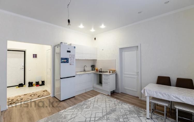 1-комнатная квартира, 43 м², 3/9 этаж, Айтматова 40