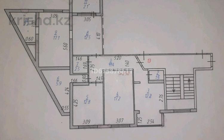 4-комнатная квартира, 100 м², 4/5 этаж, Микрорайон 8 — Супермаркет Принцип за 26 млн 〒 в Темиртау — фото 2